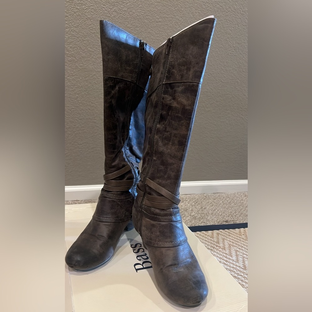 Bass Marbella Knee Boot